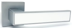 Ручка дверная KEDR R62-810 SC WHITE (тёртый алюминий/белый)